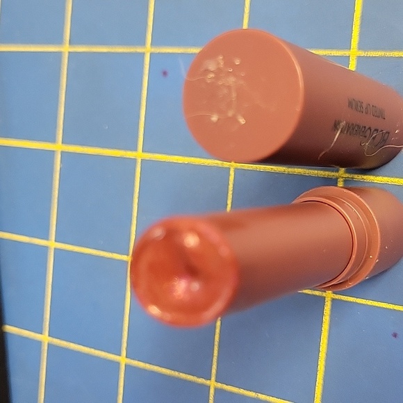 BCBGeneration Lip Serum New - Picture 2 of 3